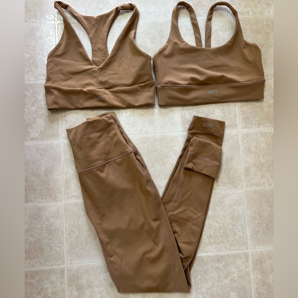 Set Active Workout Set (2 bras & pair leggings)
